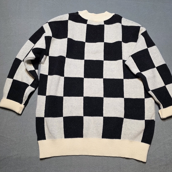 Miou Muse EUC Monochrome Checkered Sweater Medium Oversized PTP 25 - Picture 2 of 5
